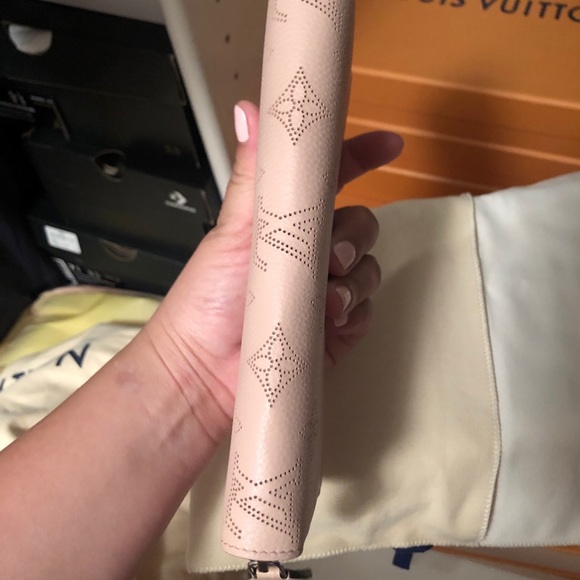 🌸LV Monogram Mahina Mahina Wallet🌸 - Picture 4 of 8